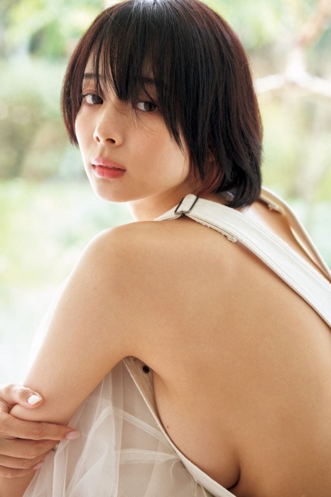 岡田紗佳のハミ乳セクシーグラビアエロ画像007